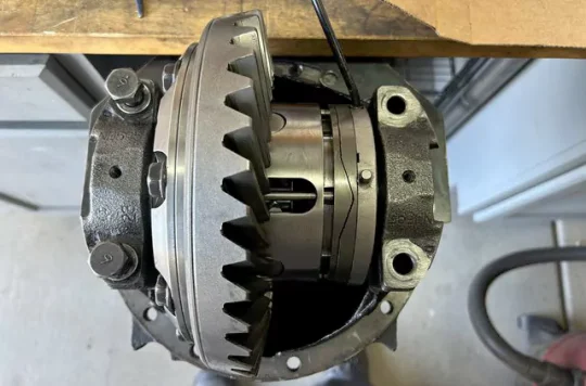 selectable differential locker