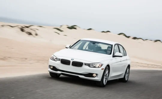 bmw-320i